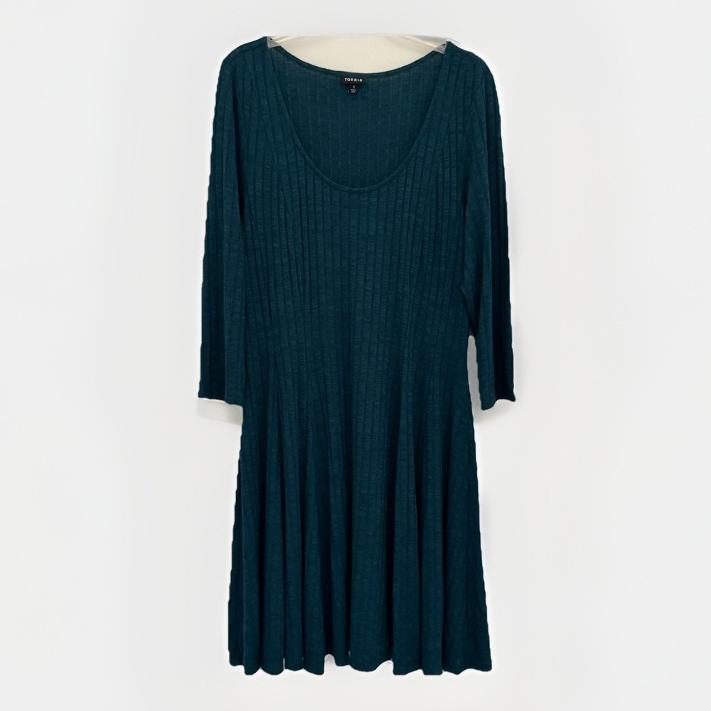 TORRID Dress Womens Sz 1 Green Scoop Neck Pull-On Long Sleeve Futter Skater